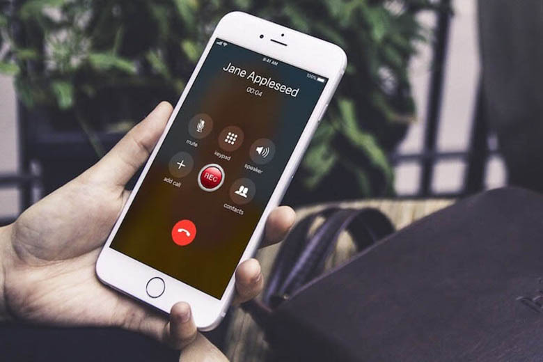 Você pode gravar chamadas no seu iPhone de muitas maneiras diferentes